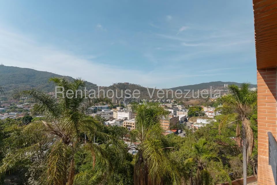 Townhouse (Multiples Niveles) en Venta en Lomas de La Trinidad, Distrito Metropolitano - 23