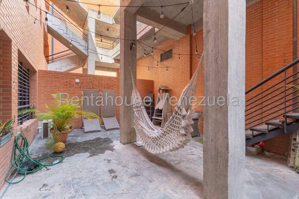 Townhouse (Multiples Niveles) en Venta en Lomas de La Trinidad, Distrito Metropolitano - 35