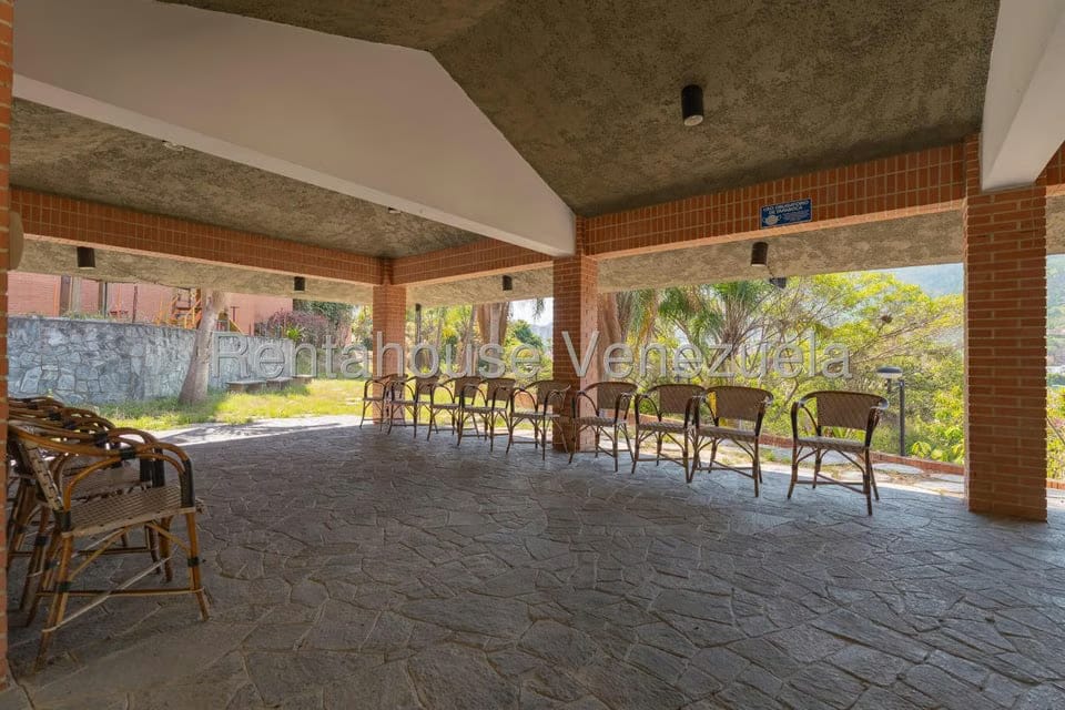 Townhouse (Multiples Niveles) en Venta en Lomas de La Trinidad, Distrito Metropolitano - 5