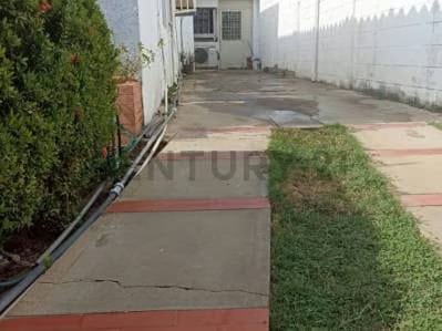 CASA-QUINTA URB. EL ROSAL SUR - 2