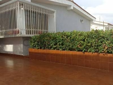 CASA-QUINTA URB. EL ROSAL SUR - 3