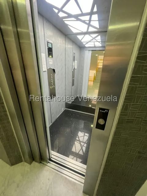 Apartamento (1 Nivel) en Venta en Los Naranjos de Las Mercedes, Distrito Metropolitano - 37