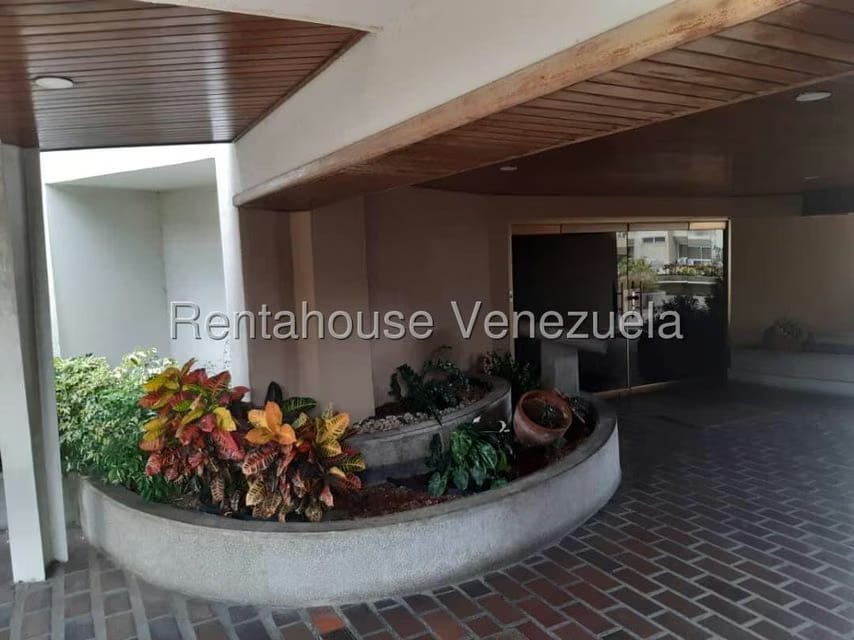 Apartamento (1 Nivel) en Venta en Lomas de Prados del Este, Distrito Metropolitano - 12