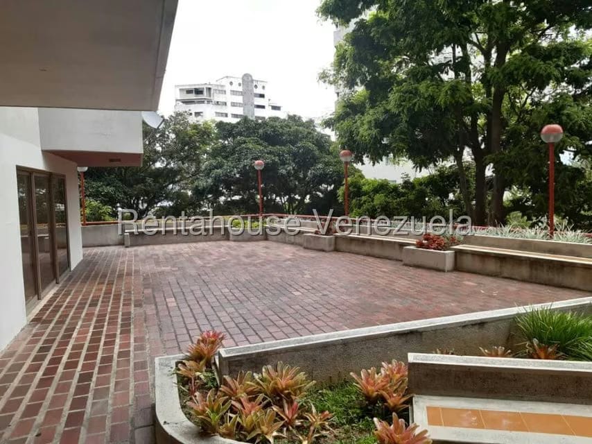 Apartamento (1 Nivel) en Venta en Lomas de Prados del Este, Distrito Metropolitano - 16