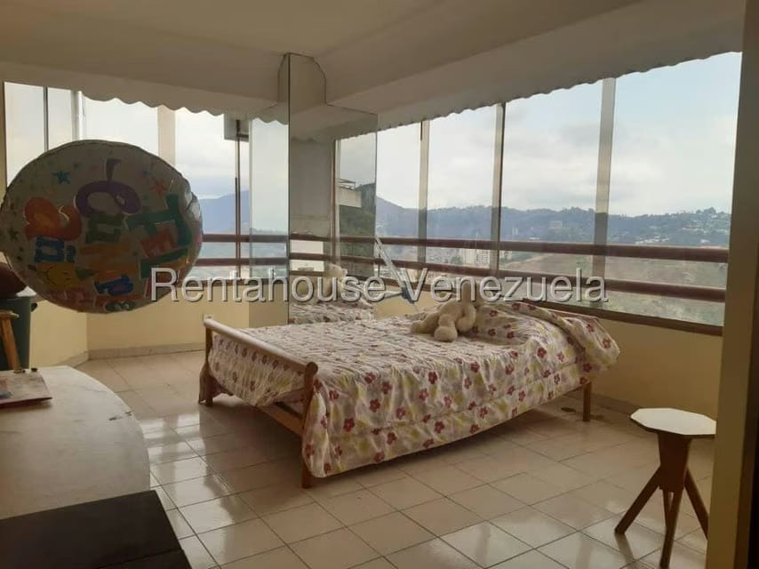 Apartamento (1 Nivel) en Venta en Lomas de Prados del Este, Distrito Metropolitano - 4