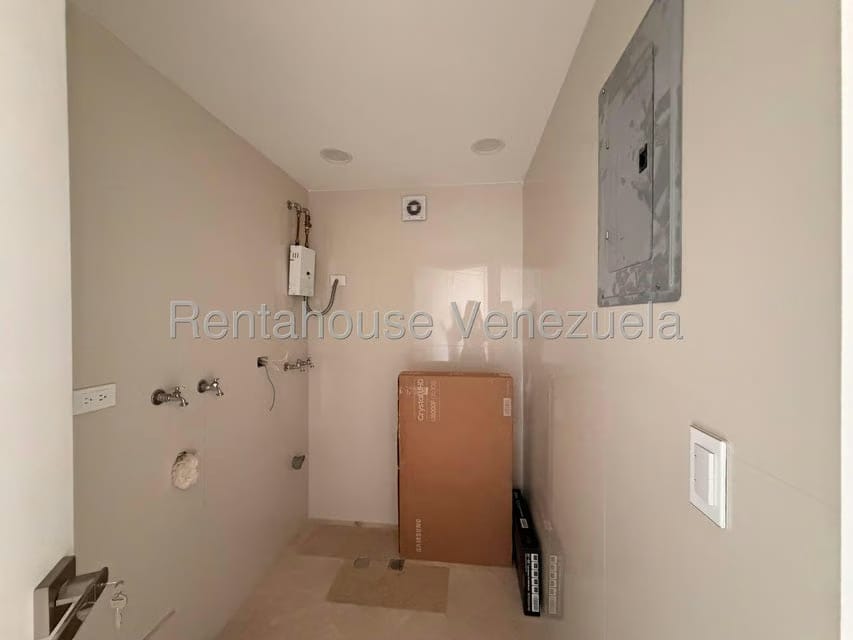 Apartamento (1 Nivel) en Venta en El Rosal, Distrito Metropolitano - 13