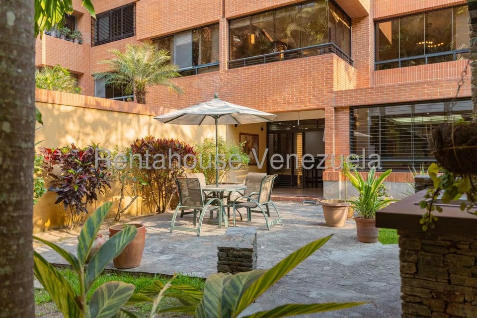 Apartamento (Planta Baja) en Venta en Lomas de La Alameda, Distrito Metropolitano - 51