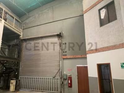 GALPON CON OFICINAS EN ALQUILER - 2