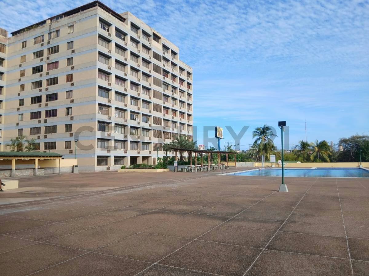 Espectacular Penthouse en Los Geranios, municipio Maneiro - 4