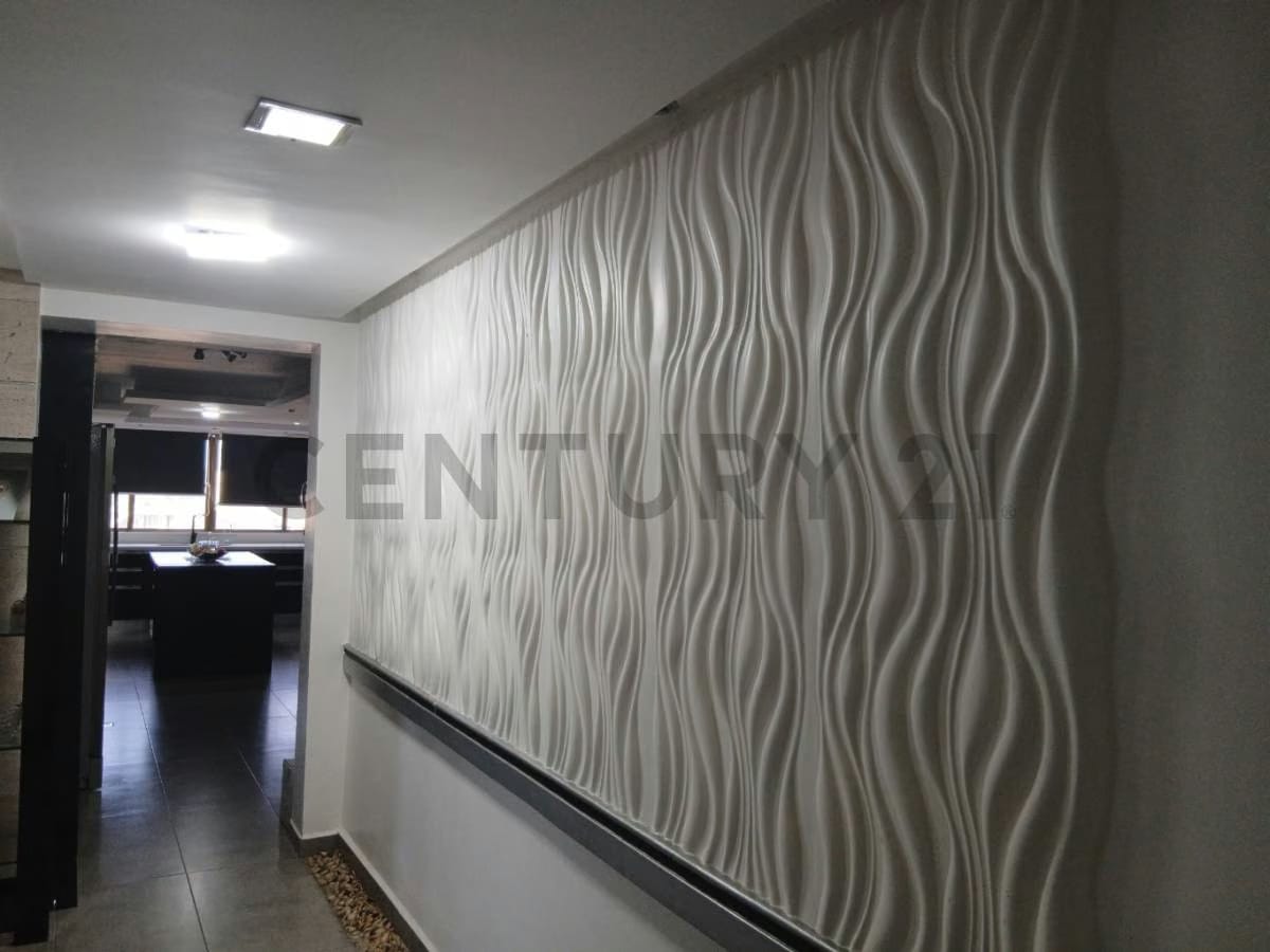 Espectacular Penthouse en Los Geranios, municipio Maneiro - 7