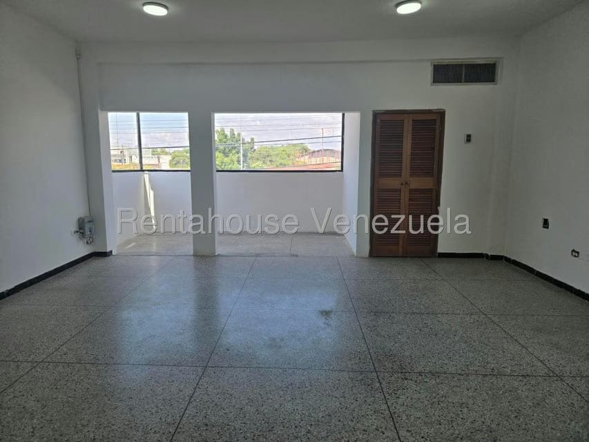 Comercial (Local Comercial) en Alquiler en La N, Zulia - 8