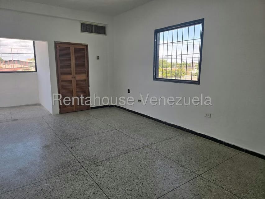 Comercial (Local Comercial) en Alquiler en La N, Zulia - 10