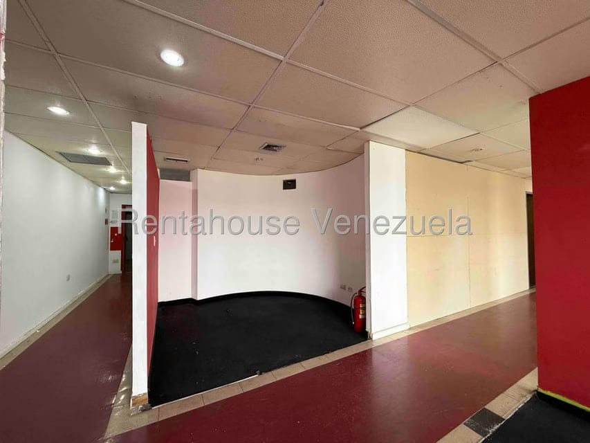 Comercial (Local Comercial) en Alquiler en Los Ruices, Distrito Metropolitano - 9