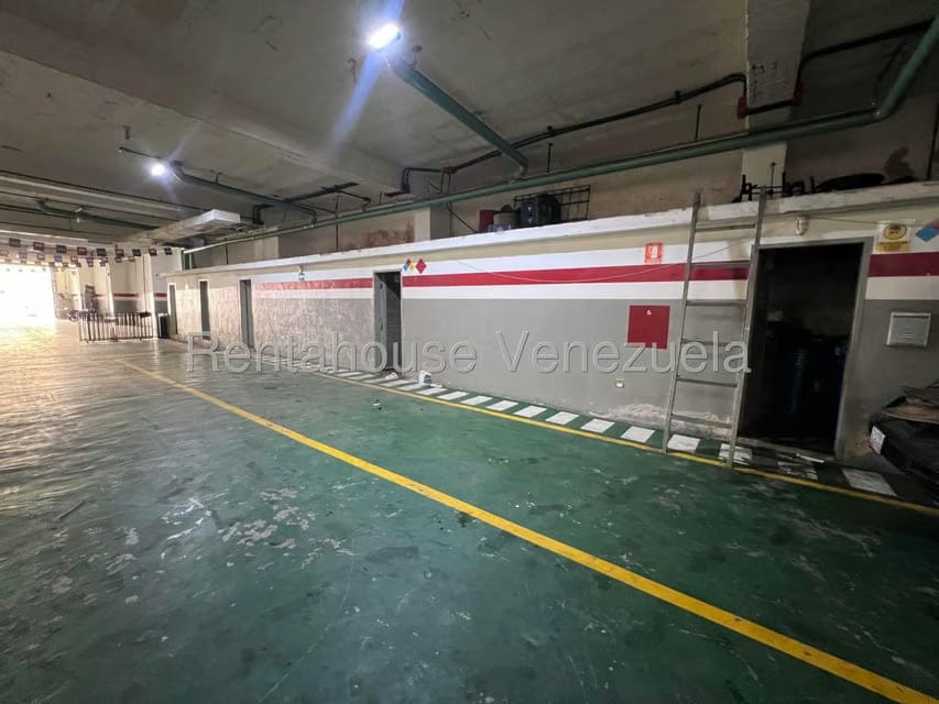 Comercial (Galpon - Deposito) en Venta en Zona Centro, Aragua - 12