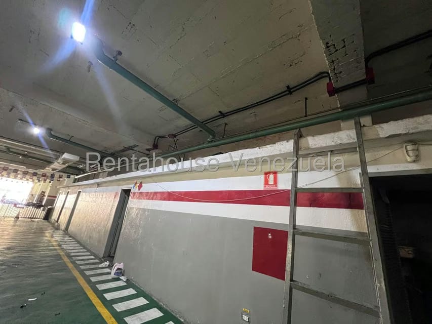 Comercial (Galpon - Deposito) en Venta en Zona Centro, Aragua - 14