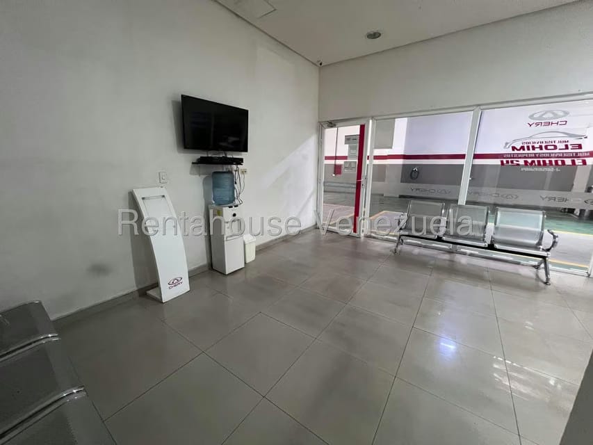 Comercial (Galpon - Deposito) en Venta en Zona Centro, Aragua - 21