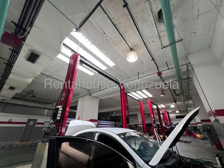 Comercial (Galpon - Deposito) en Venta en Zona Centro, Aragua - 31