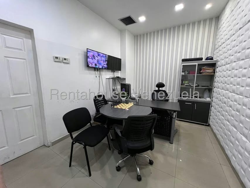 Comercial (Galpon - Deposito) en Venta en Zona Centro, Aragua - 36