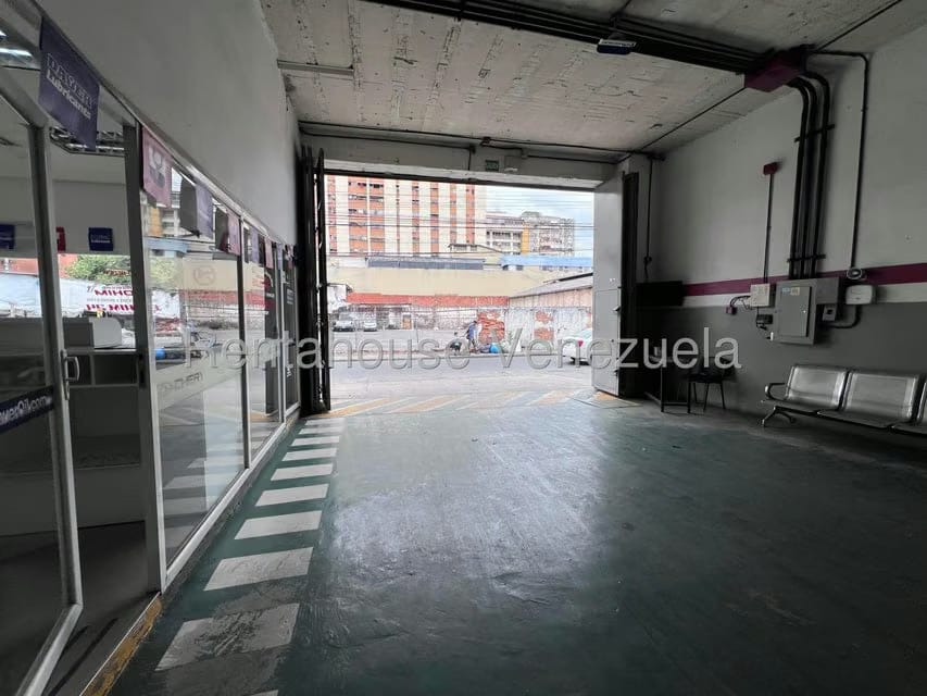 Comercial (Galpon - Deposito) en Venta en Zona Centro, Aragua - 42