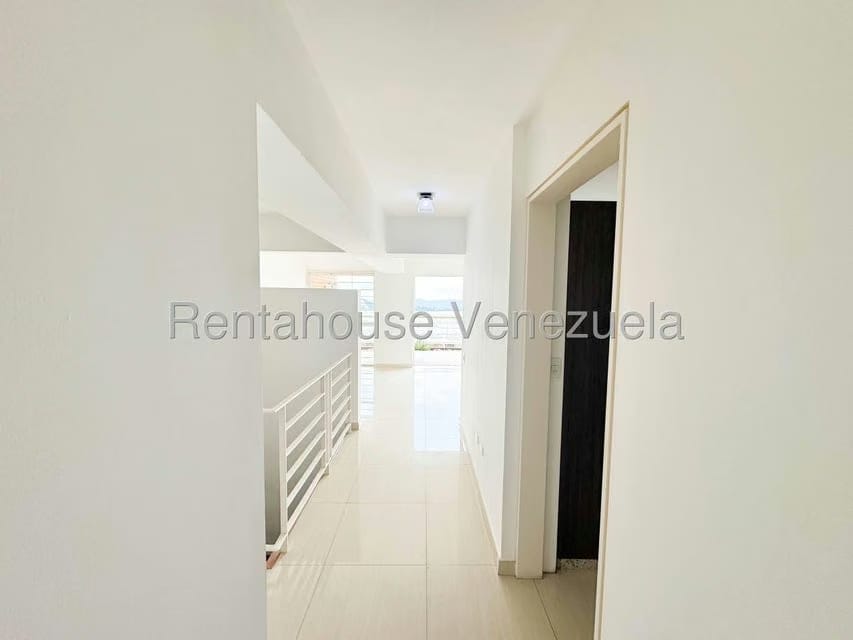 Apartamento (Duplex) en Venta en Alto Hatillo, Distrito Metropolitano - 3
