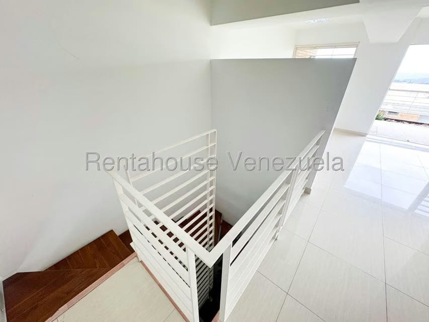 Apartamento (Duplex) en Venta en Alto Hatillo, Distrito Metropolitano - 28