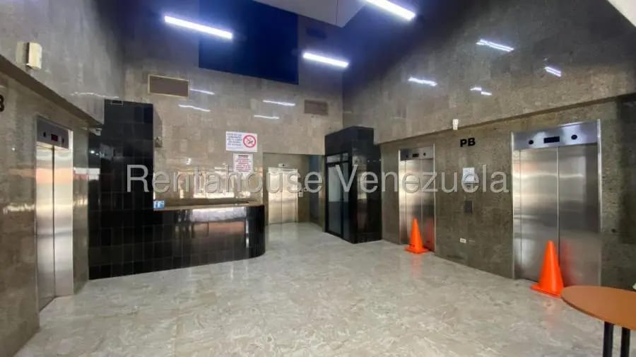 Oficina en Alquiler en Maracaibo - 9