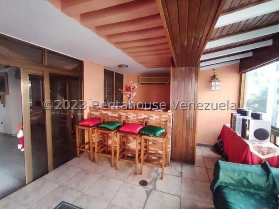 Apartamento en Venta en Las Delicias Maracay - 2