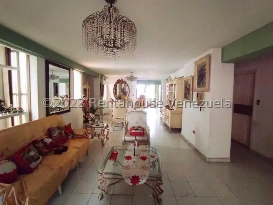 Apartamento en Venta en Las Delicias Maracay - 11