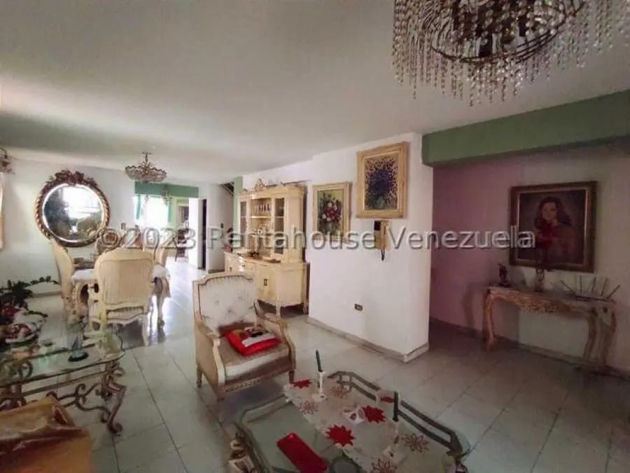 Apartamento en Venta en Las Delicias Maracay - 10