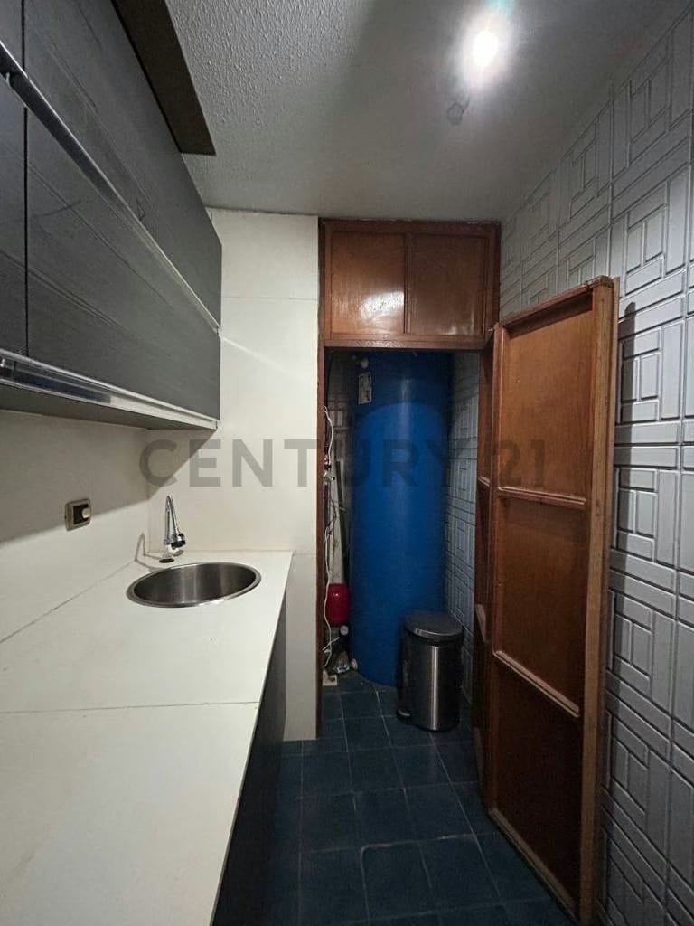 Apartamento en la avenida 4 de mayo - 8