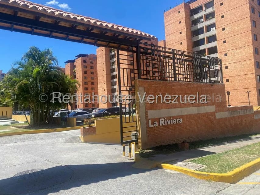 Apartamento (1 Nivel) en Alquiler en Colinas de La Tahona, Distrito Metropolitano