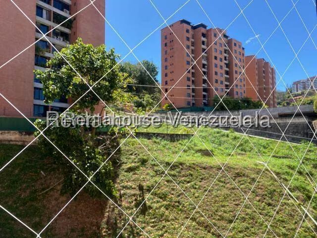 Apartamento (1 Nivel) en Alquiler en Colinas de La Tahona, Distrito Metropolitano - 12
