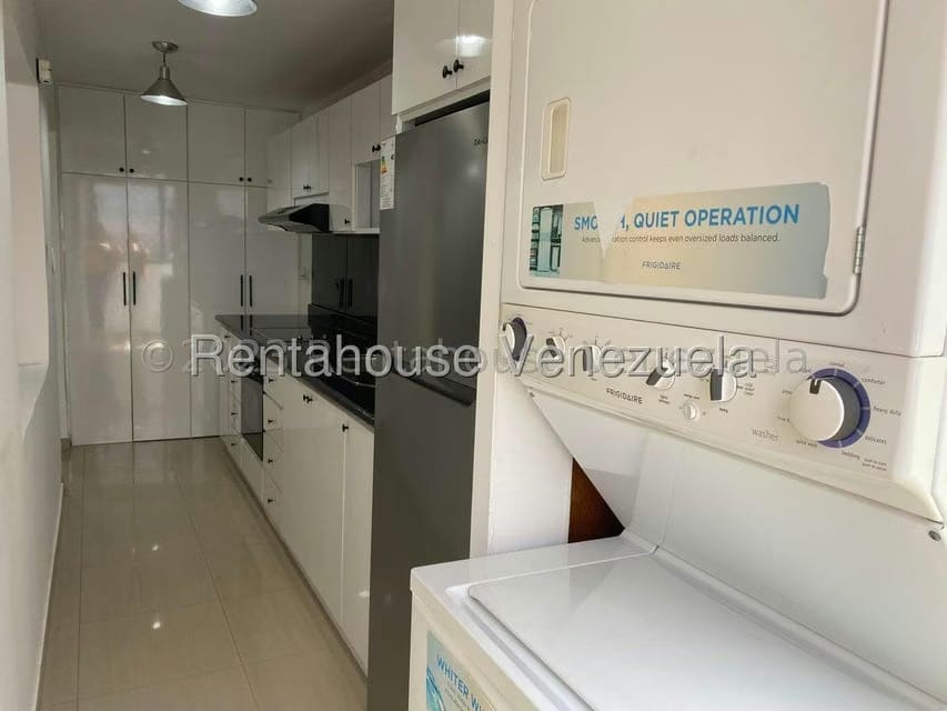 Apartamento (1 Nivel) en Alquiler en Colinas de La Tahona, Distrito Metropolitano - 16