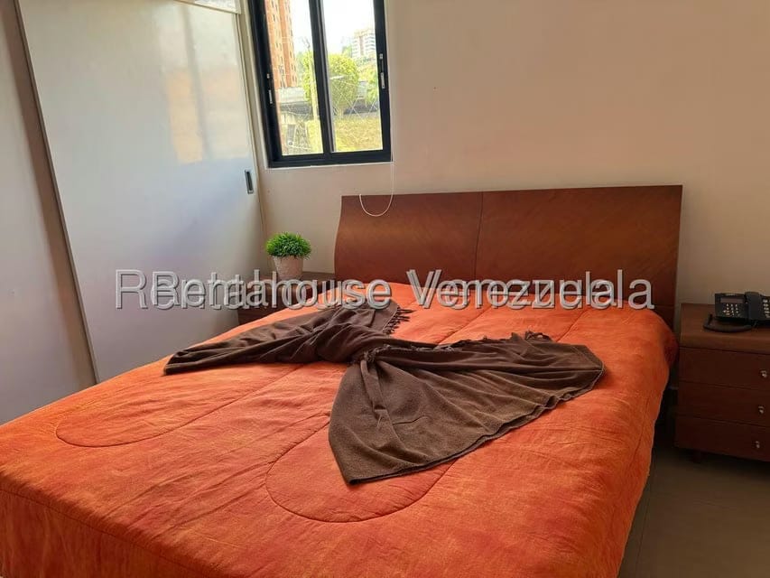 Apartamento (1 Nivel) en Alquiler en Colinas de La Tahona, Distrito Metropolitano - 26