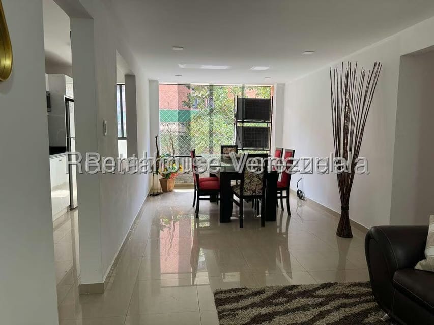 Apartamento (1 Nivel) en Alquiler en Colinas de La Tahona, Distrito Metropolitano - 8