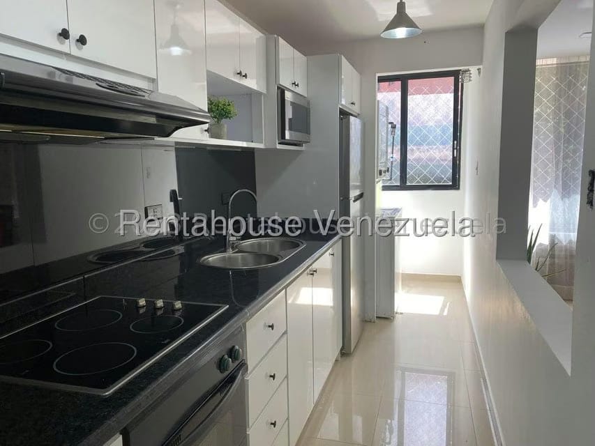 Apartamento (1 Nivel) en Alquiler en Colinas de La Tahona, Distrito Metropolitano - 10