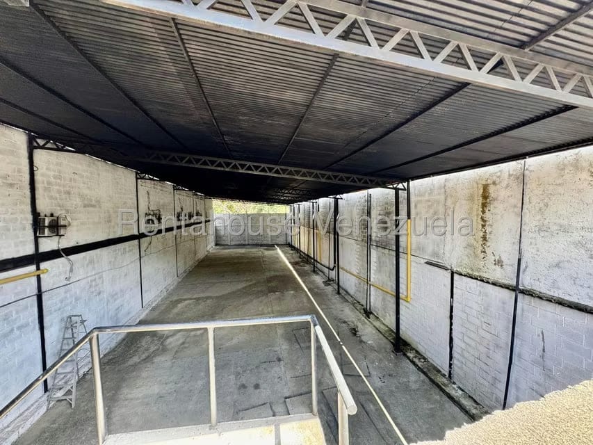 Comercial (Galpon - Deposito) en Venta en Baruta, Distrito Metropolitano - 5