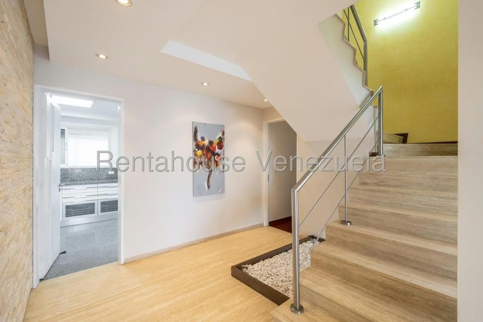 Apartamento (Multiples Niveles) en Venta en Macaracuay, Distrito Metropolitano - 17