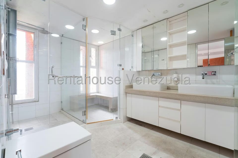 Apartamento (Multiples Niveles) en Venta en Macaracuay, Distrito Metropolitano - 25