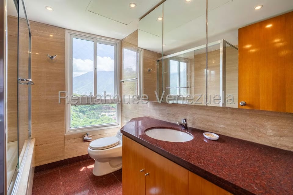 Apartamento (Multiples Niveles) en Venta en Macaracuay, Distrito Metropolitano - 32