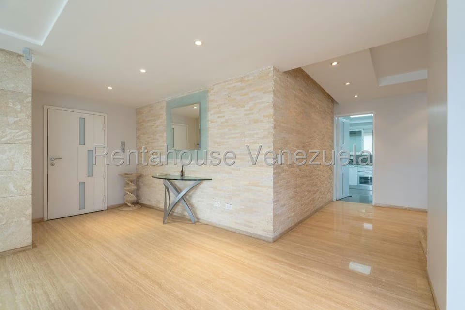 Apartamento (Multiples Niveles) en Venta en Macaracuay, Distrito Metropolitano - 7