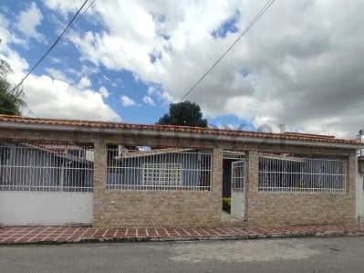 Casa en Venta Fundación Mendoza Maracay