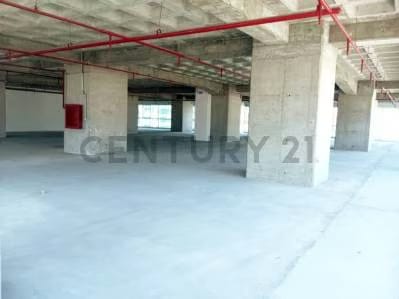 Oficina en Venta en Centro Empresarial La Esmeralda en Campo Alegre - 8