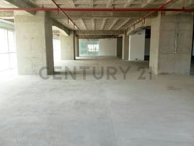 Oficina en Venta en Centro Empresarial La Esmeralda en Campo Alegre - 10