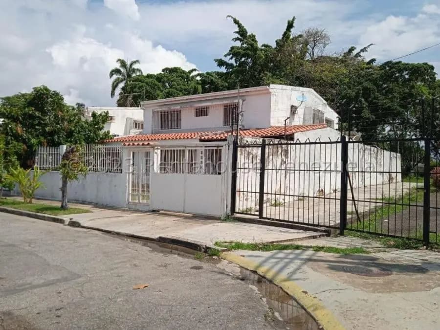 Casa en Venta en Las Clavellinas Trigal. Norte Valencia Carabobo Valencia - 29