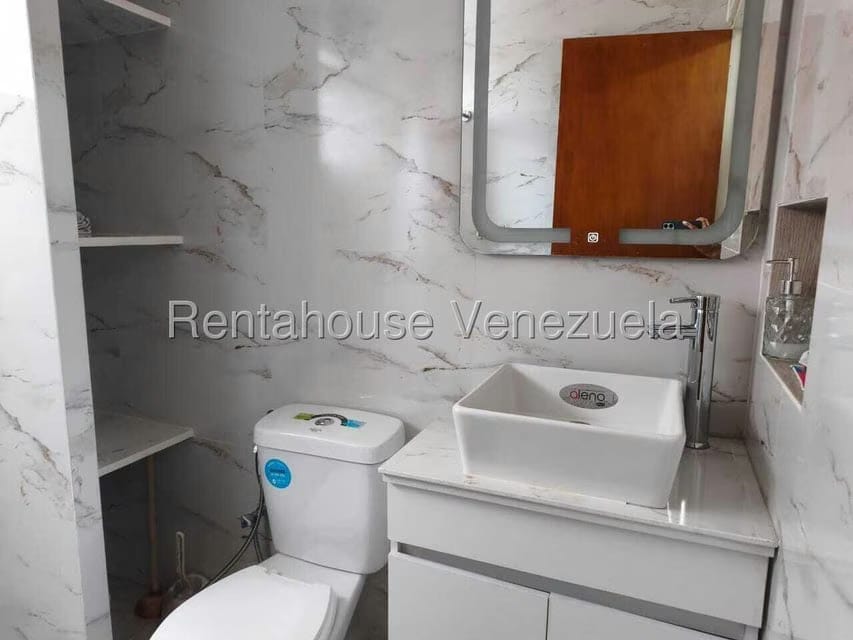 Apartamento (1 Nivel) en Alquiler en El Hatillo, Distrito Metropolitano - 35