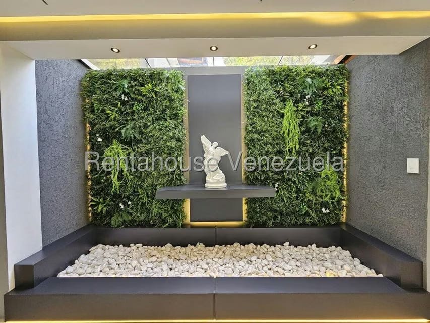 Casa (Duplex) en Venta en Prados del Este, Distrito Metropolitano - 11