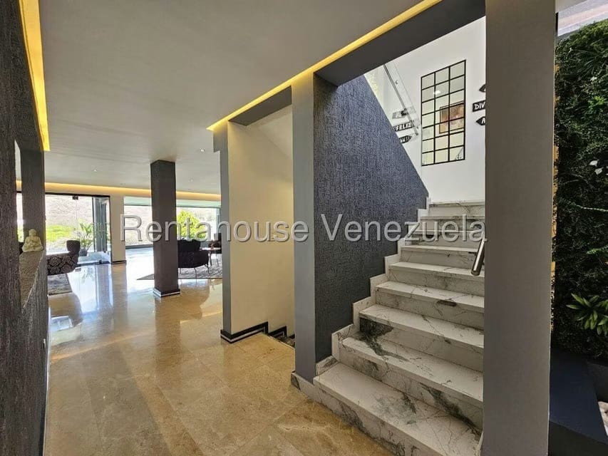 Casa (Duplex) en Venta en Prados del Este, Distrito Metropolitano - 13