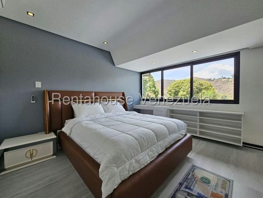 Casa (Duplex) en Venta en Prados del Este, Distrito Metropolitano - 40