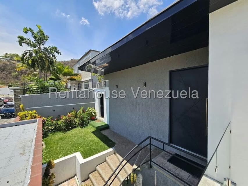 Casa (Duplex) en Venta en Prados del Este, Distrito Metropolitano - 5